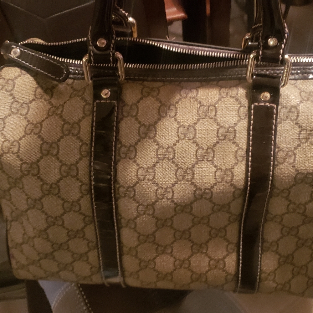 Authentic Gucci purse - Picture 5 of 16